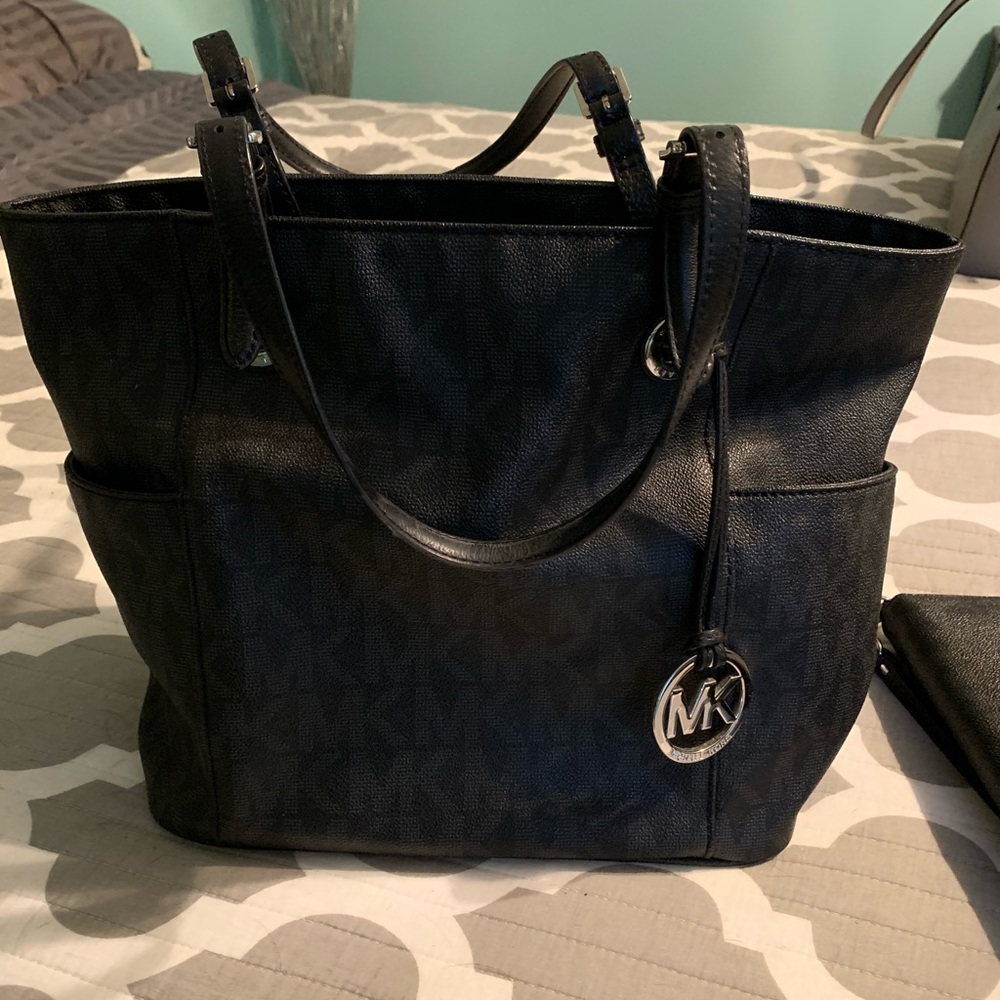 Michael Kors tote